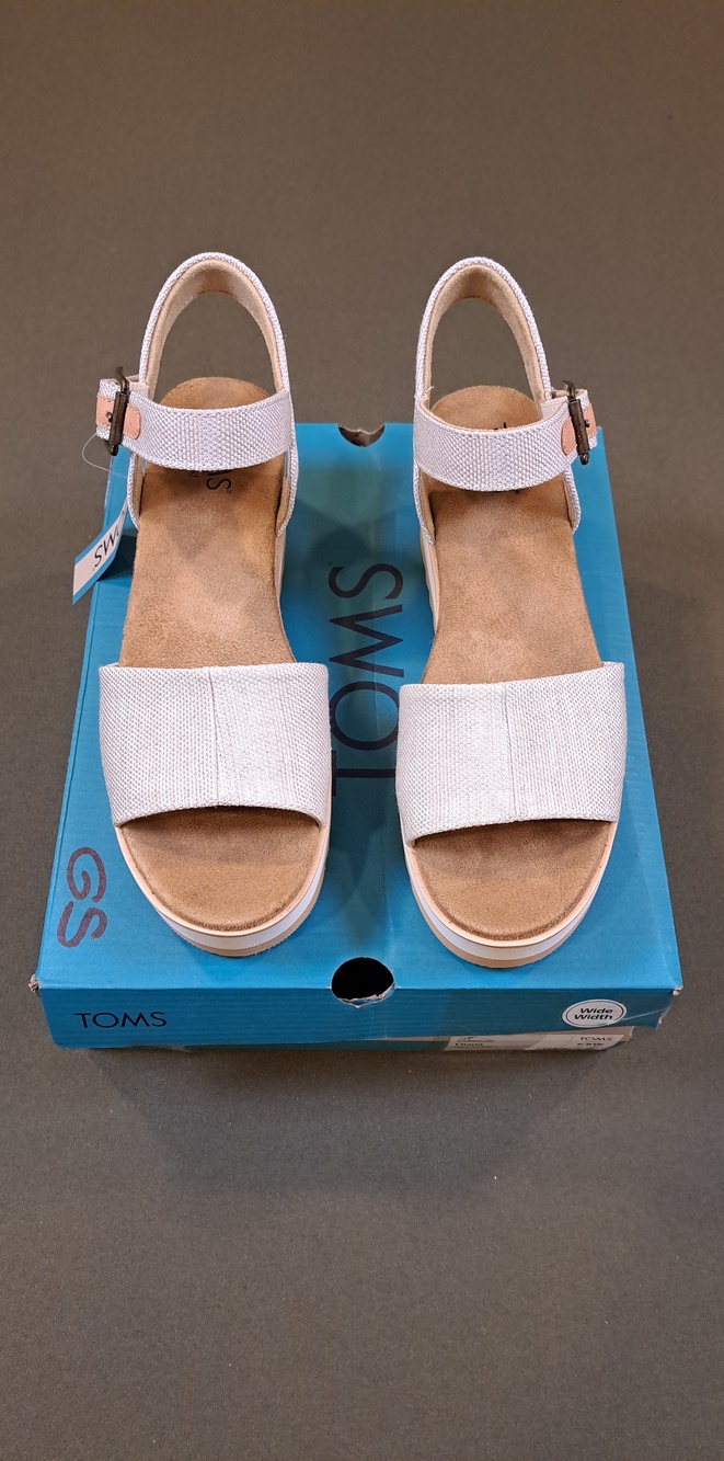 Toms Diana Wedge Sandal - Color: Natural - Size: 7.5 Wide - Picture 3 of 10